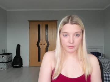 girl Lovely, Naked, Sexy & Horny Cam Girls with belle_ellie